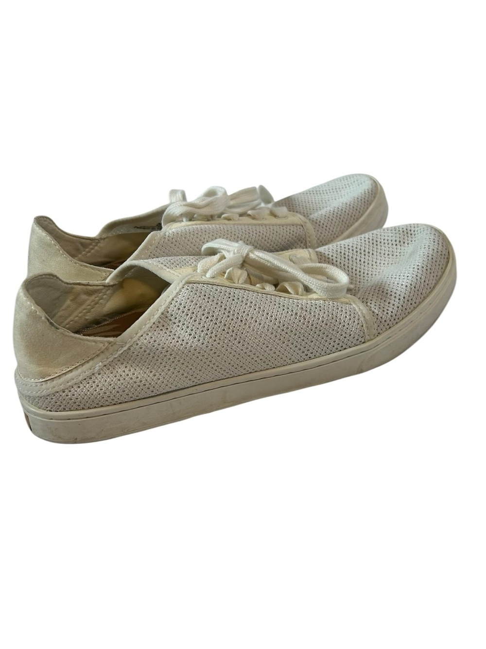 OluKai Pehuea Li Women’s Size 8 White Mesh Lace Up Sneakers